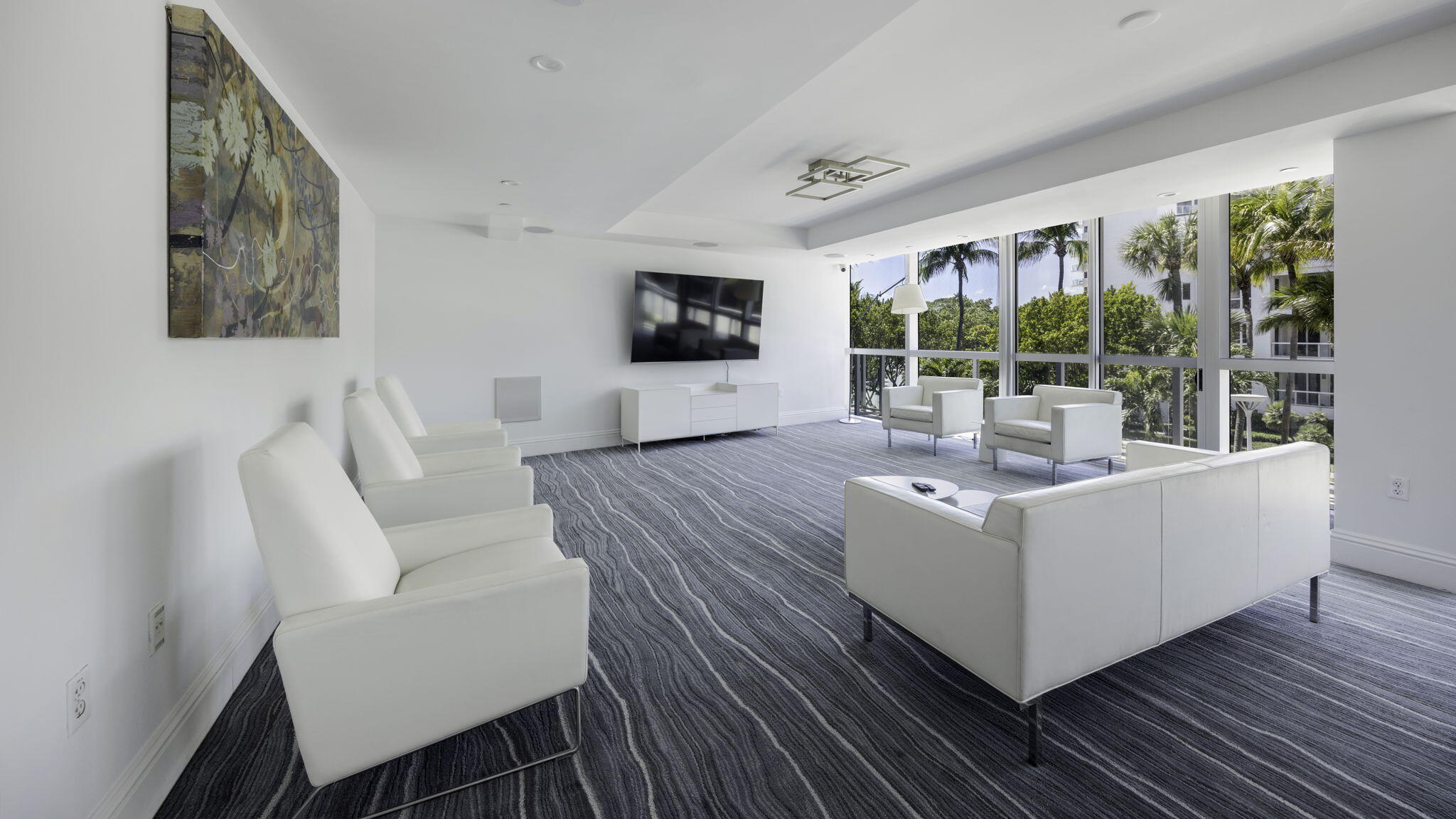 COCONUT GROVE RESIDENCES - Residential