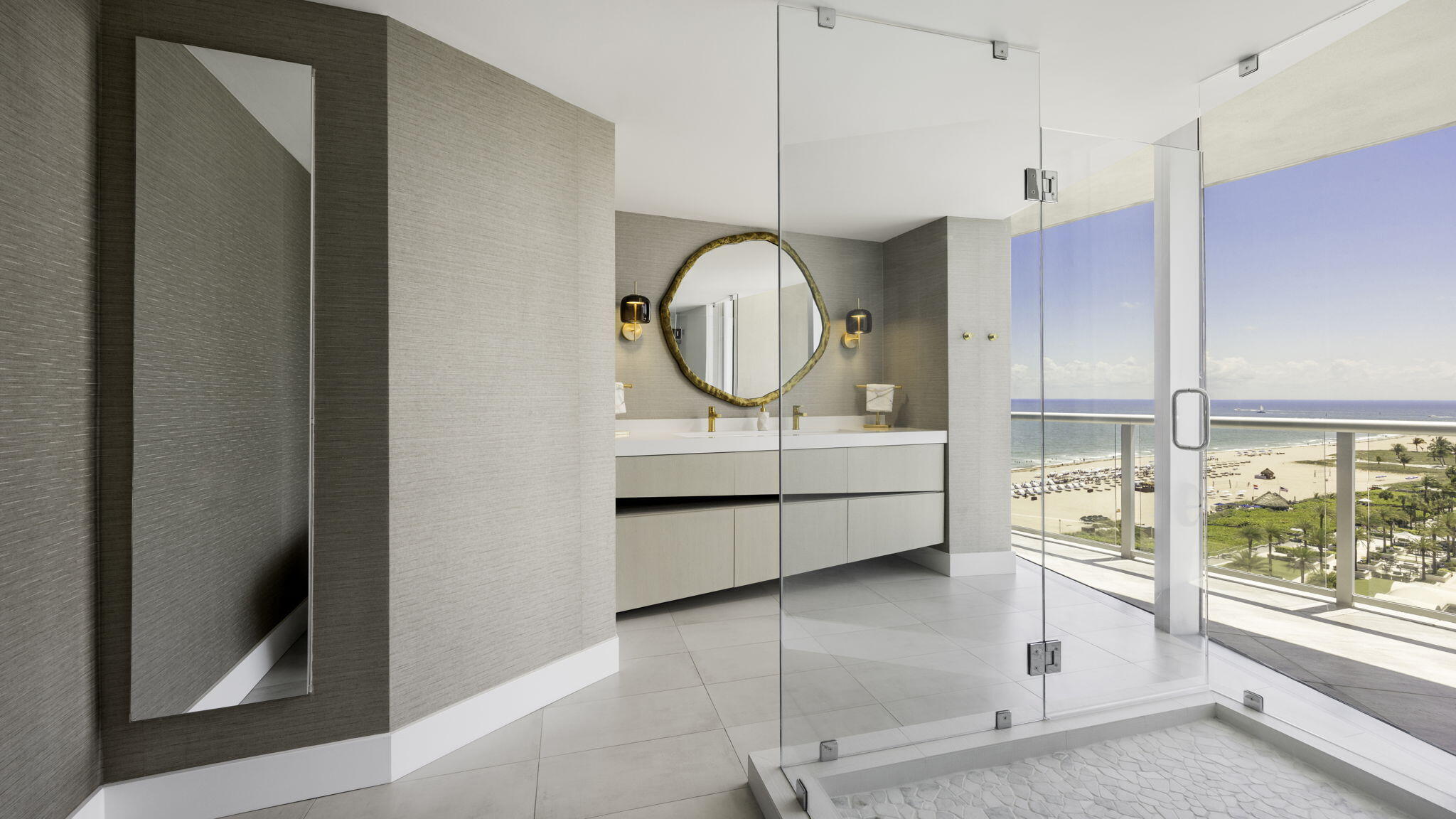 COCONUT GROVE RESIDENCES - Residential