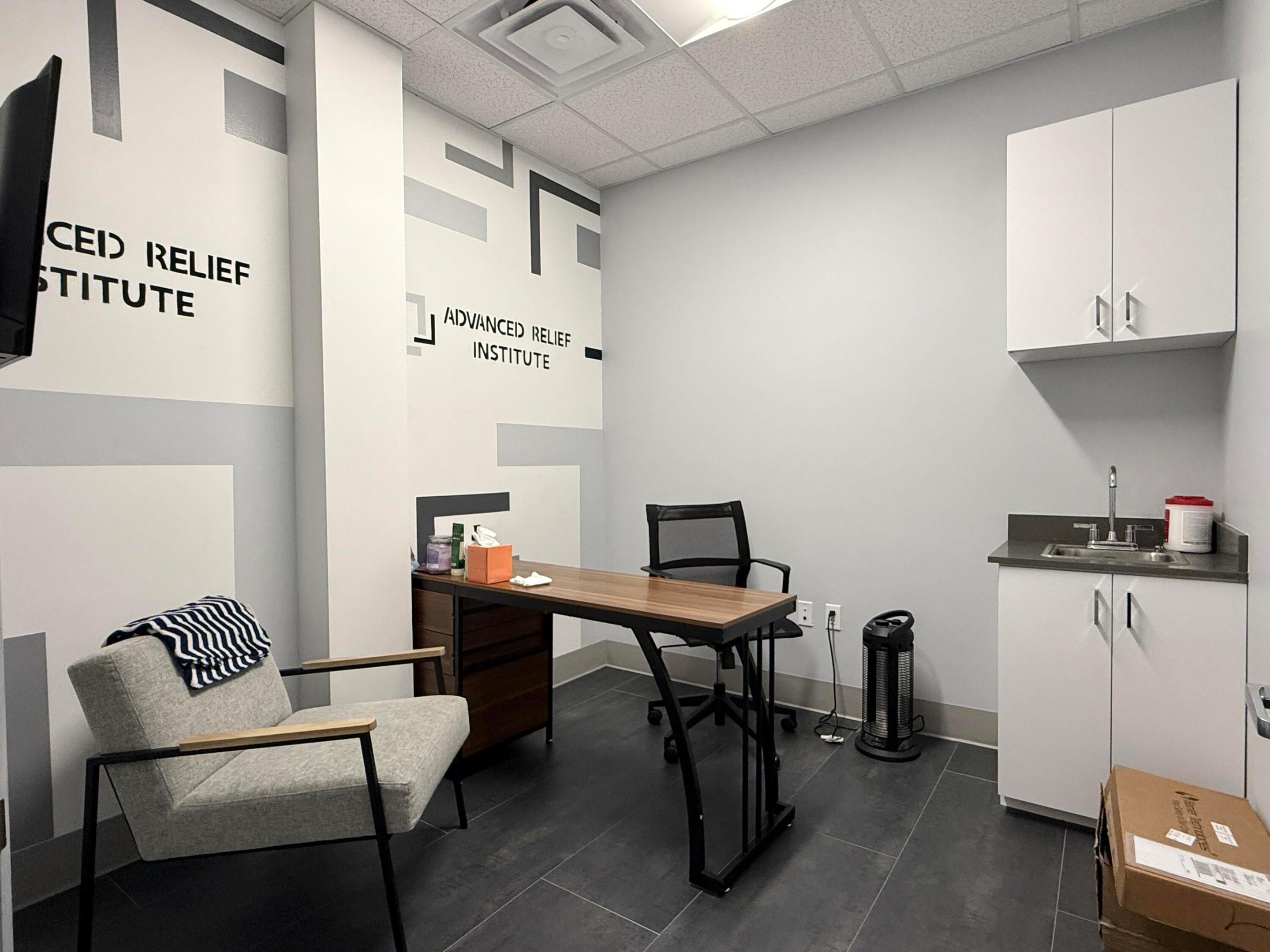 2900 N MILITARY Trail 201