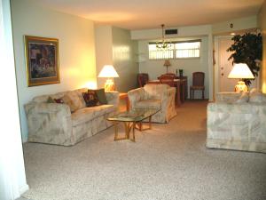 COLONIAL CLUB CONDO SEC 2 - Residential