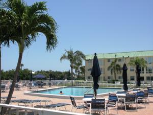 COLONIAL CLUB CONDO SEC 2 - Residential