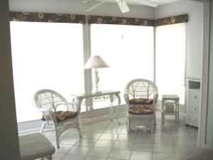 COLONIAL CLUB CONDO SEC 2 - Residential