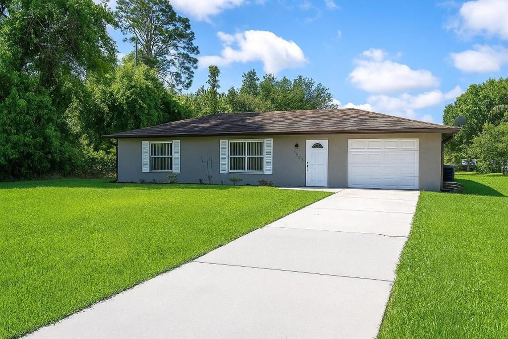 Photo of 6705 Brookline Avenue, Fort Pierce, FL 34951 (MLS # R11129727)