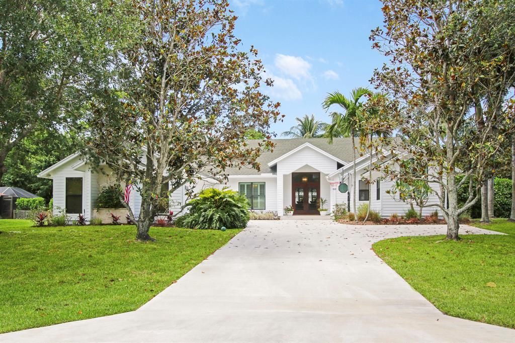 Photo of 6139 Wood Creek Court, Jupiter, FL 33458 (MLS # R10715684)