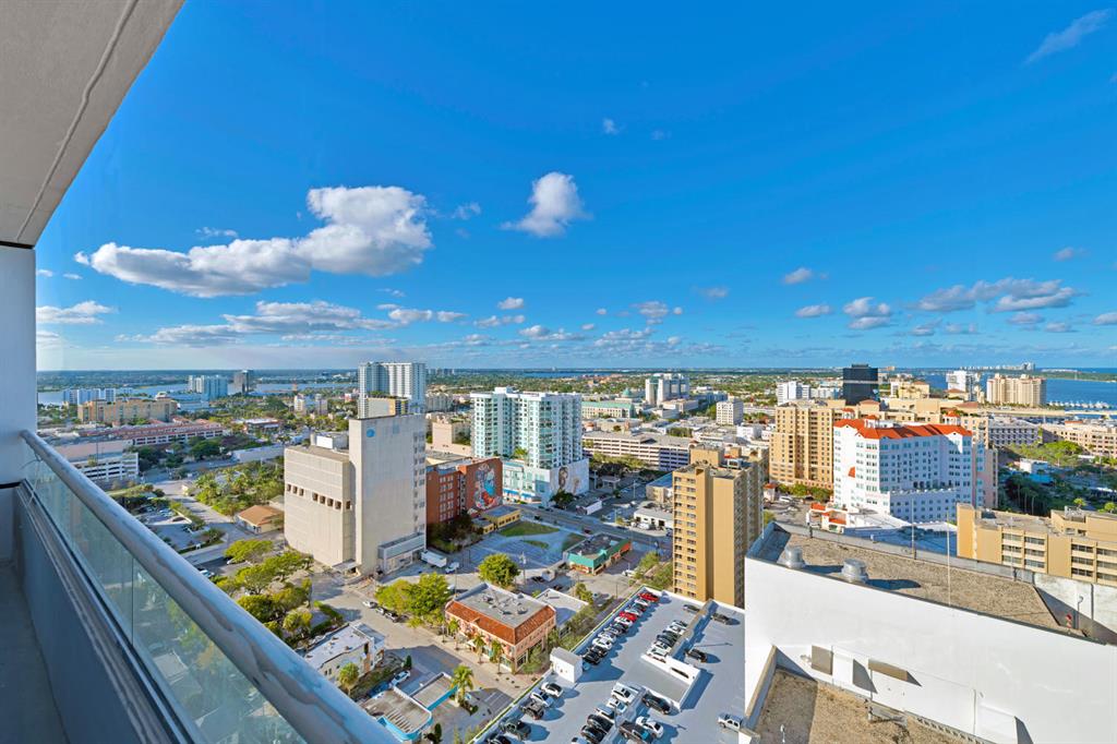 TRUMP PLAZA OF THE PALM B - Residential