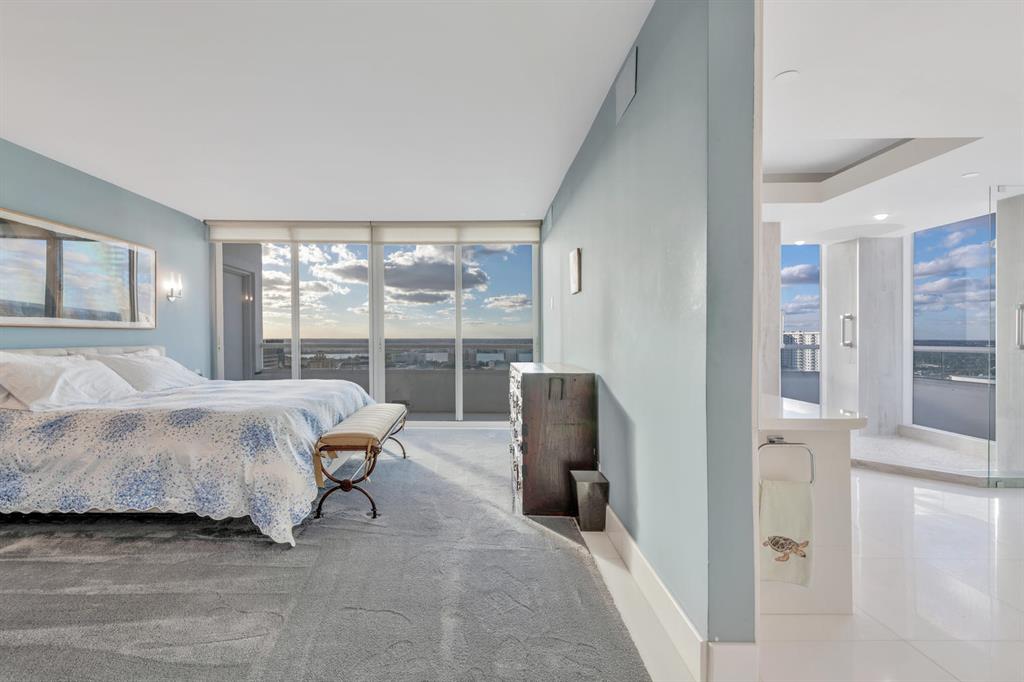 TRUMP PLAZA OF THE PALM B - Residential