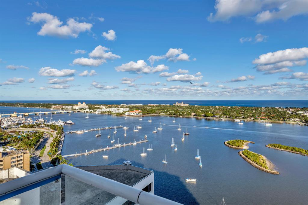 TRUMP PLAZA OF THE PALM B - Residential