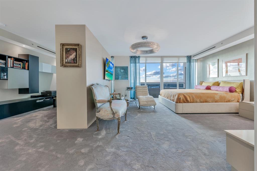 TRUMP PLAZA OF THE PALM B - Residential