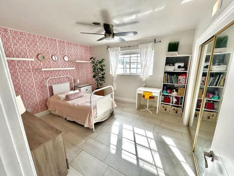 Tiny photo for 5408 Jackson Street, Hollywood, FL 33021 (MLS # B26013992)