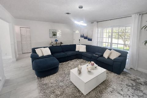Tiny photo for 5408 Jackson Street, Hollywood, FL 33021 (MLS # B26013992)