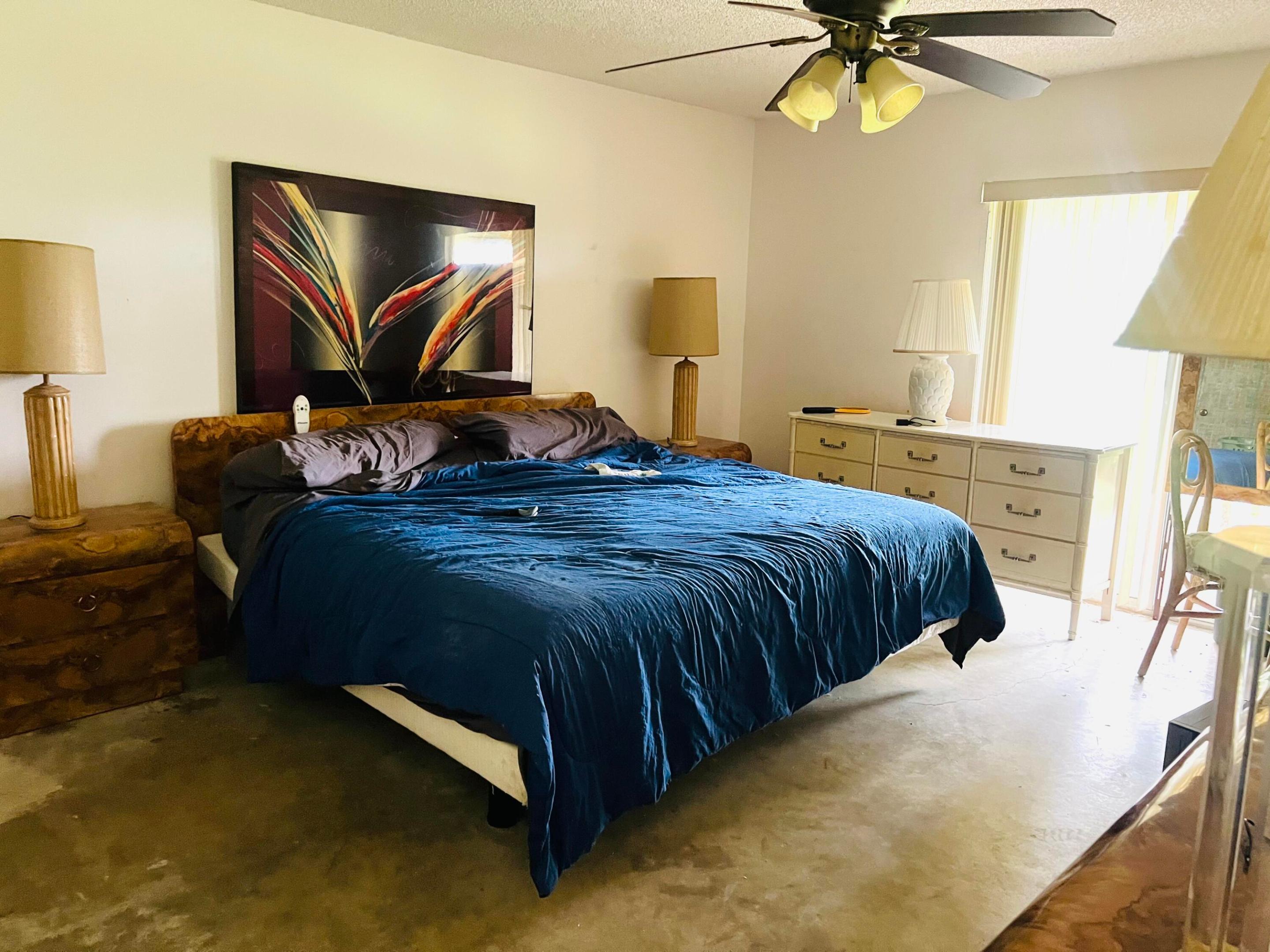 PALM GREENS AT VILLA DEL RAY CONDO - Residential