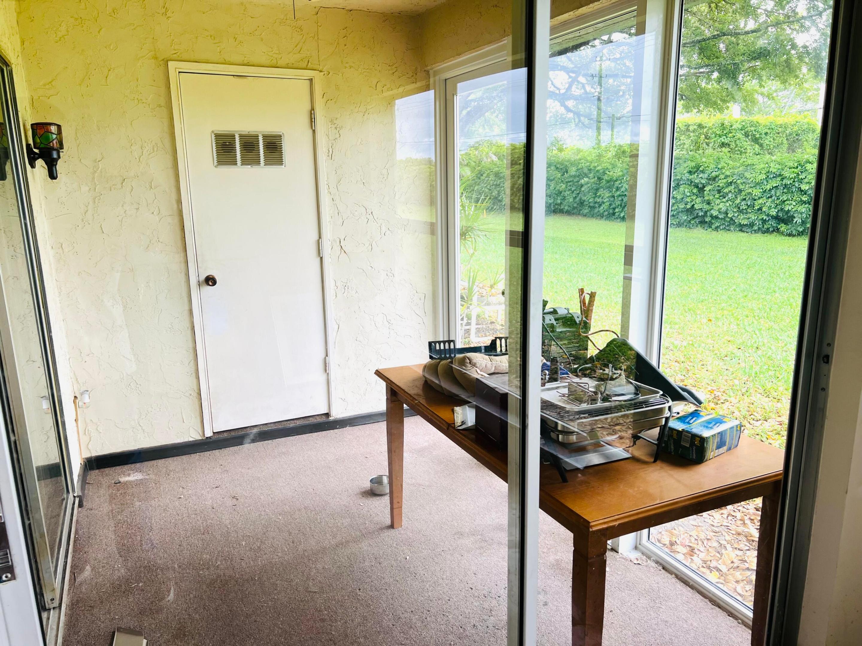 PALM GREENS AT VILLA DEL RAY CONDO - Residential