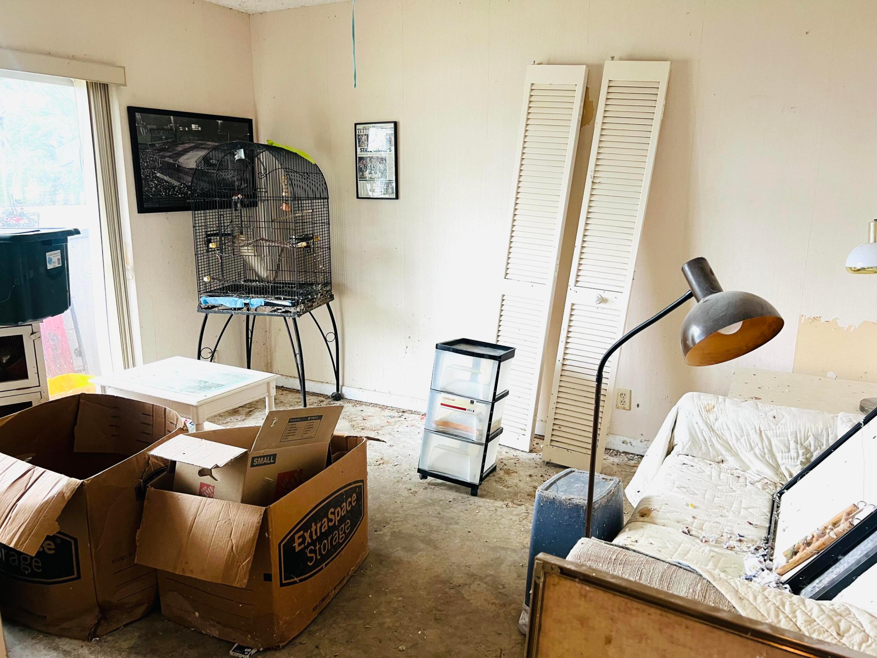 PALM GREENS AT VILLA DEL RAY CONDO - Residential