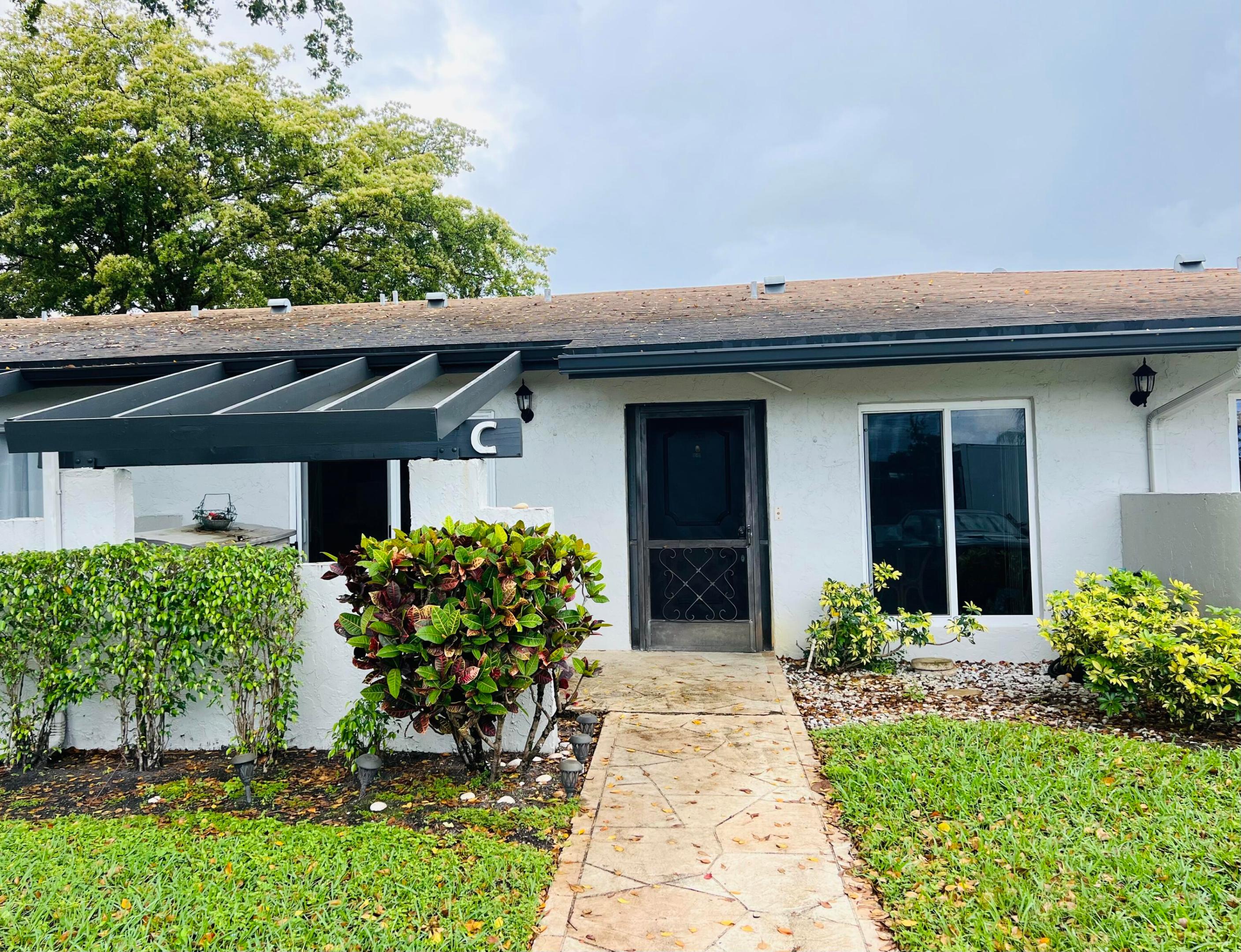 PALM GREENS AT VILLA DEL RAY CONDO - Residential