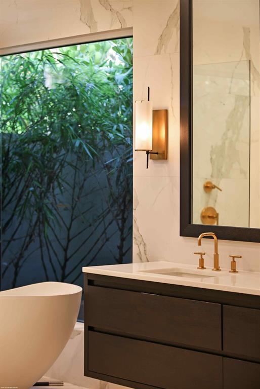 Tequesta Country Club - Residential