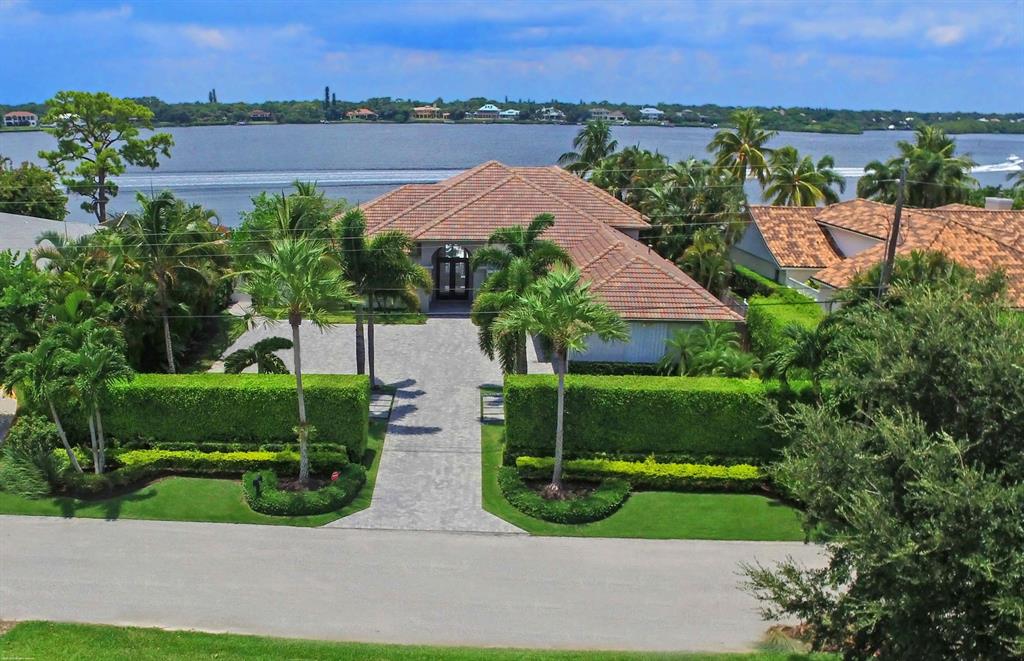 Tequesta Country Club - Residential