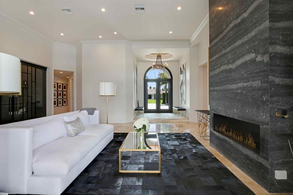 Tequesta Country Club - Residential