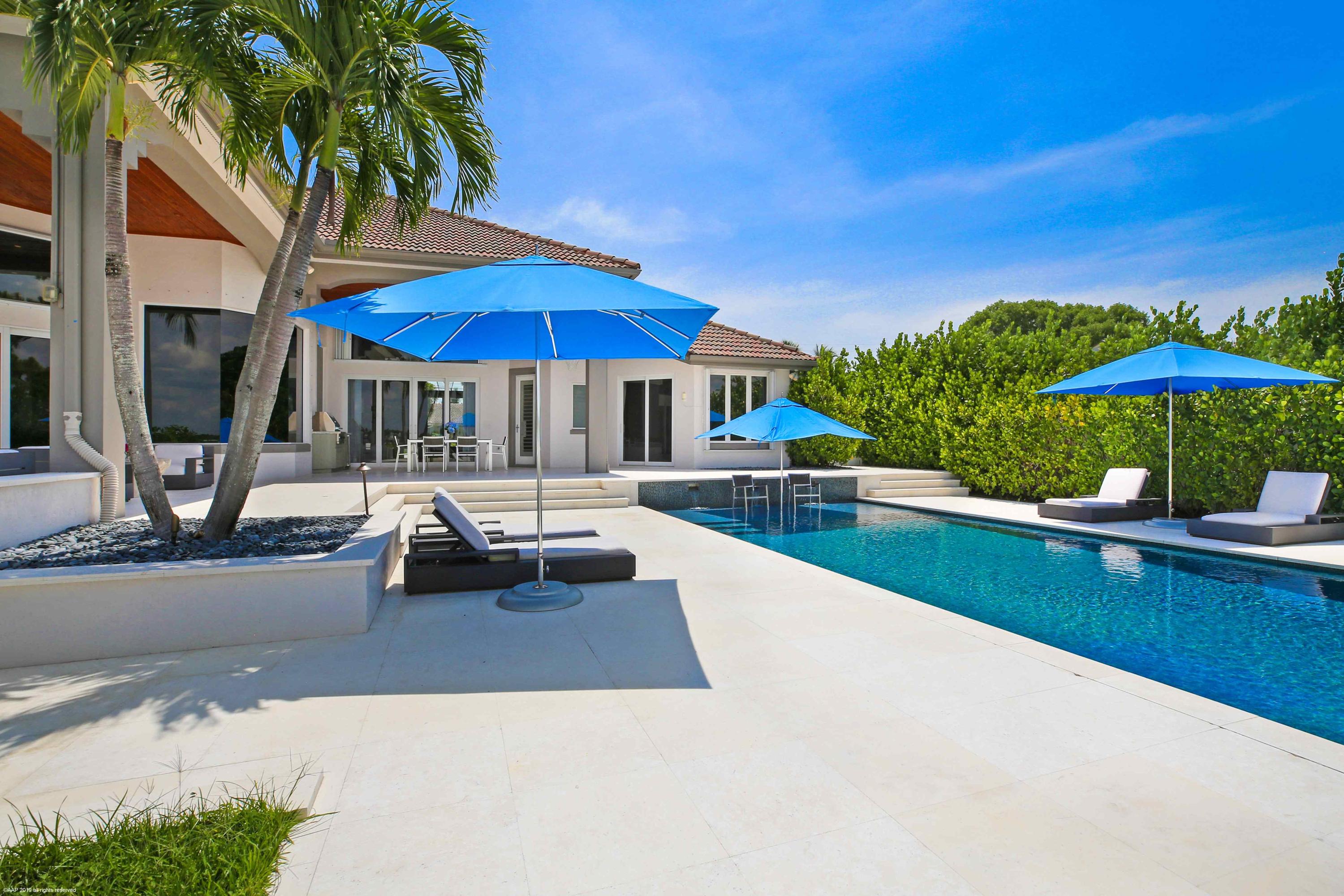 Tequesta Country Club - Residential