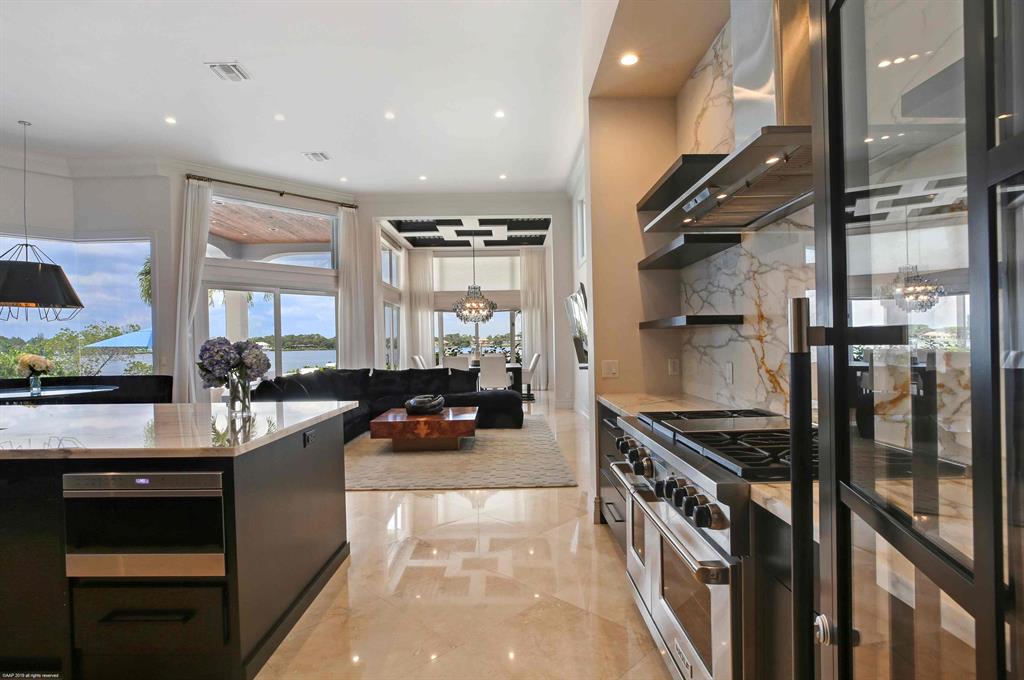 Tequesta Country Club - Residential