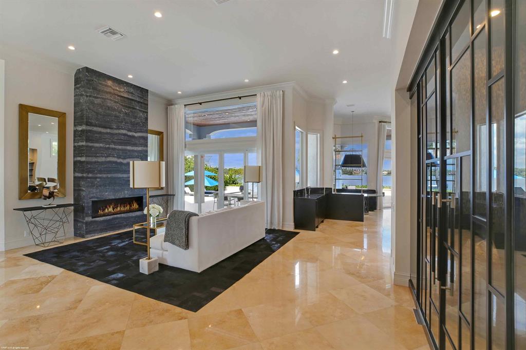 Tequesta Country Club - Residential