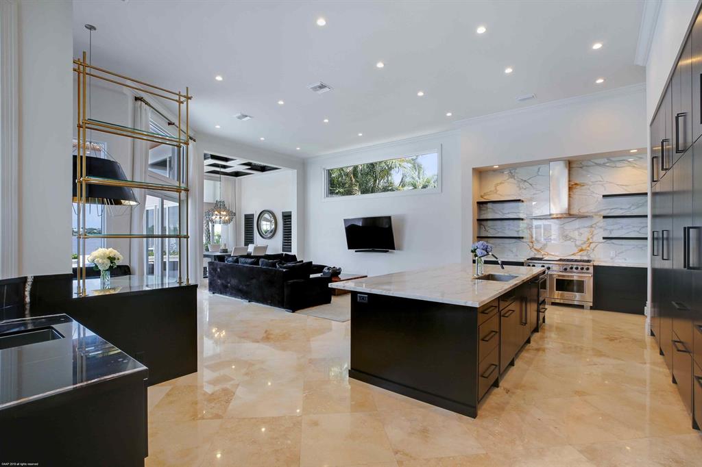 Tequesta Country Club - Residential