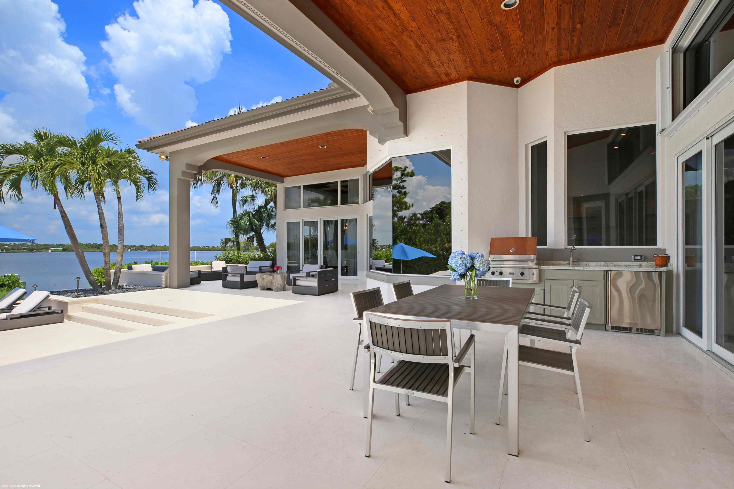 Tequesta Country Club - Residential