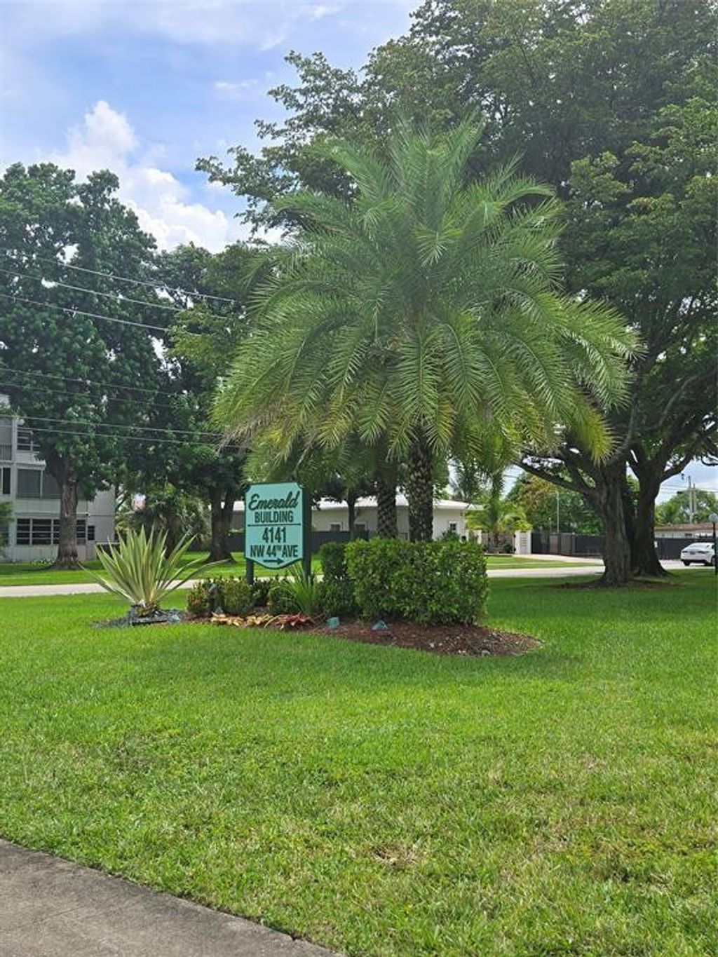 Photo of 4401 NW 41st Street #109, Lauderdale Lakes, FL 33319 (MLS # F10484402)