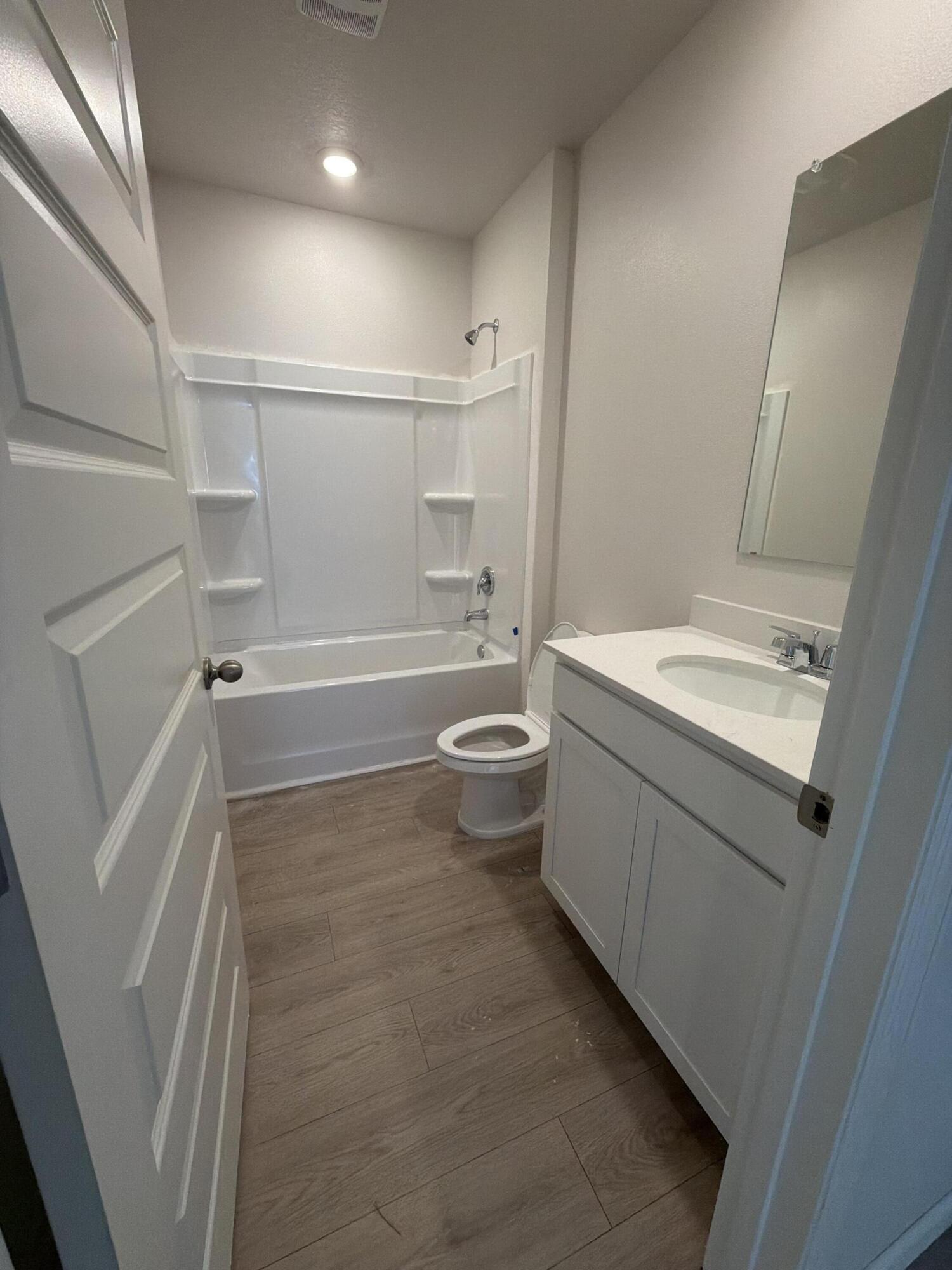 CYPRESS BAY WEST PHASE 1A - Residential Lease