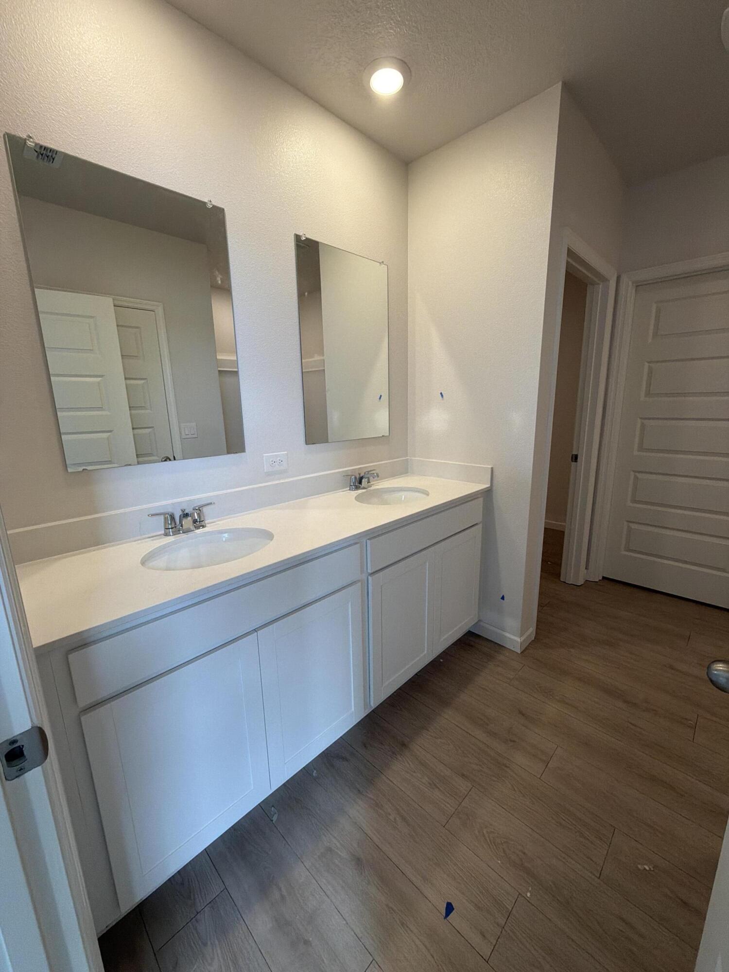 CYPRESS BAY WEST PHASE 1A - Residential Lease