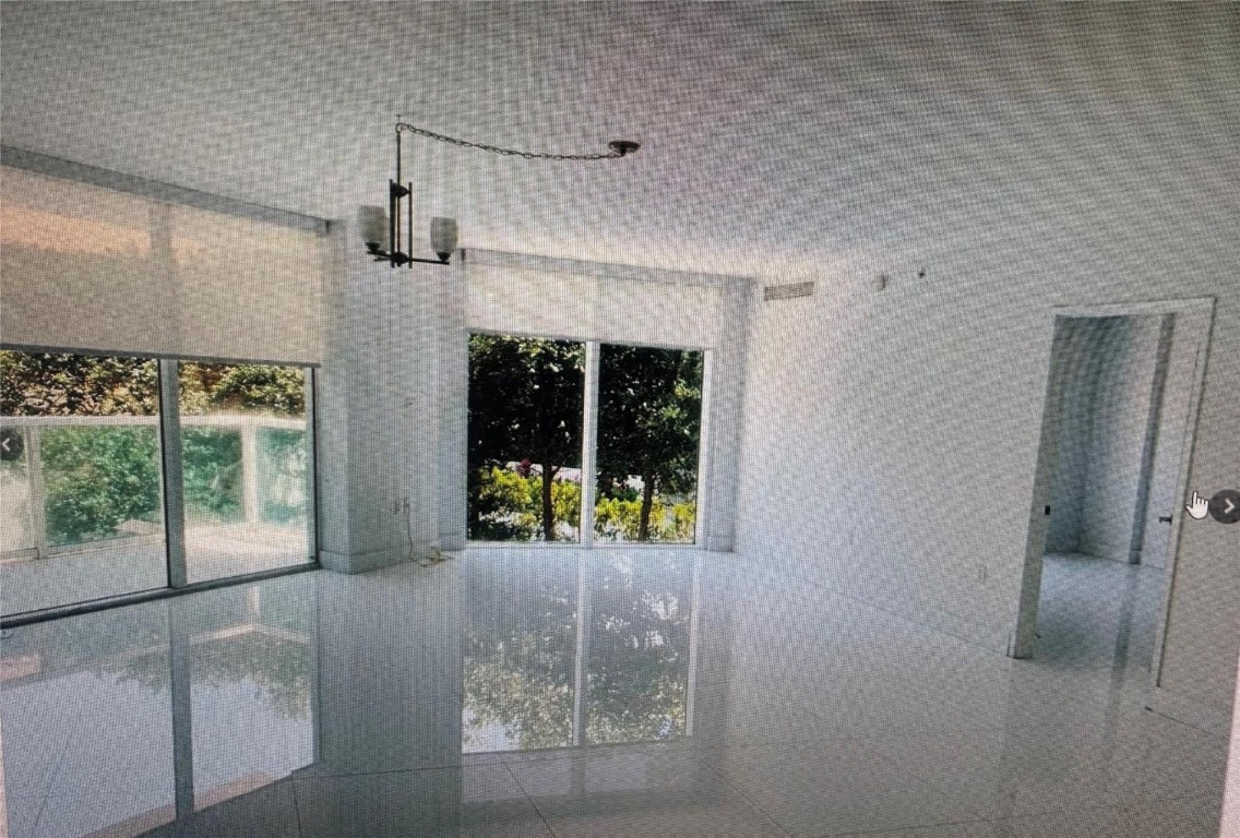 St Tropez on the Bay - Residential