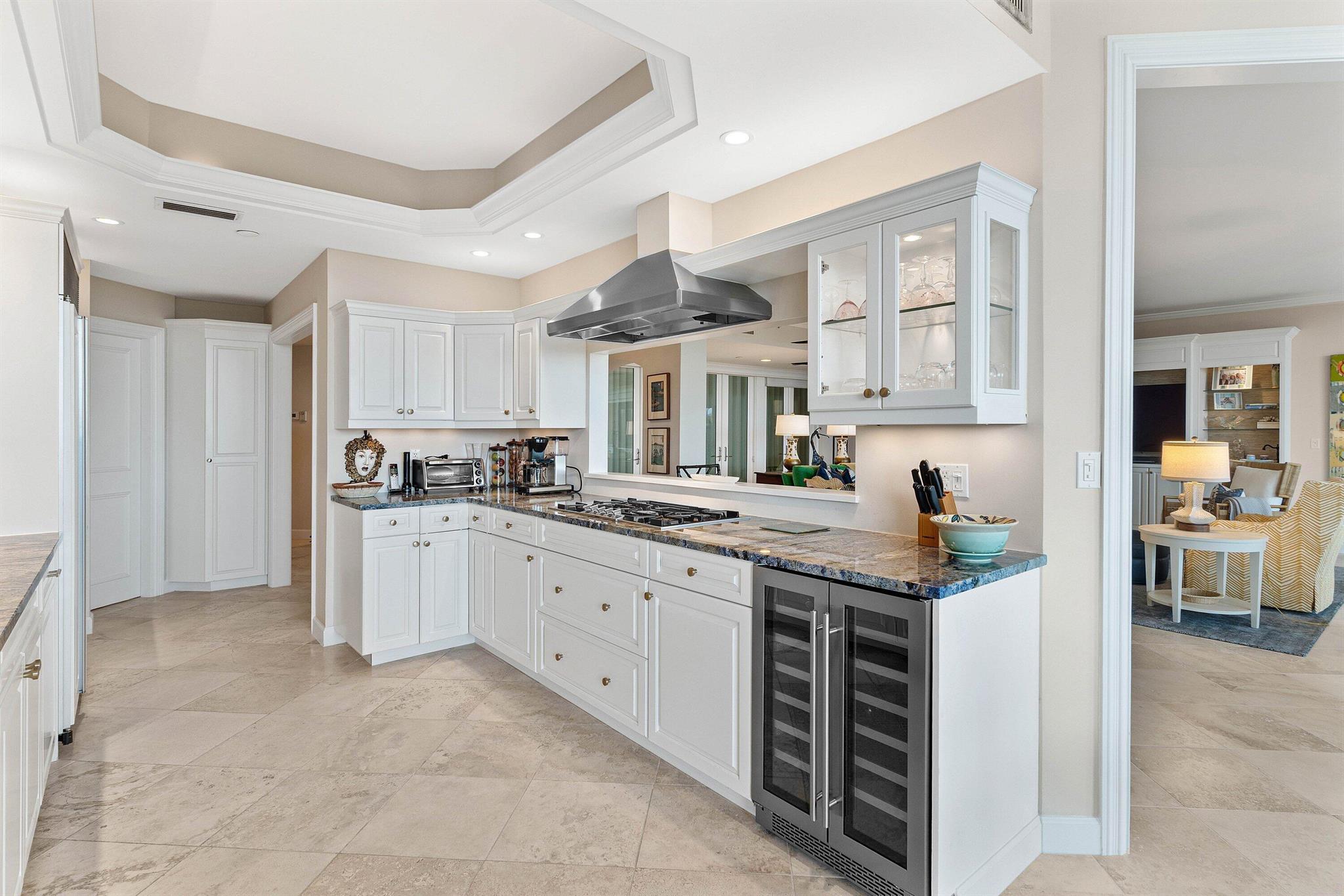 2900 SE Dune Drive 105