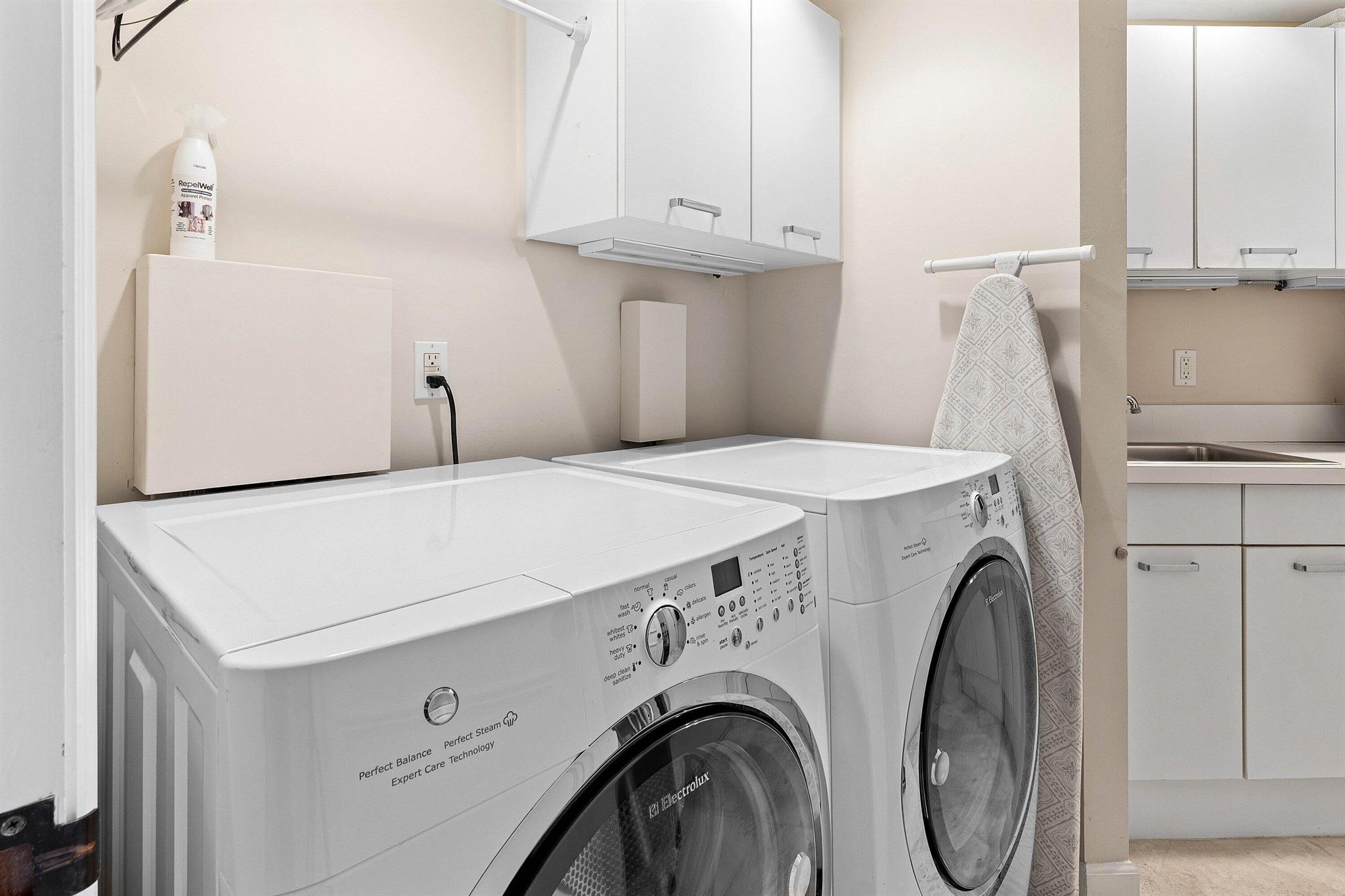 Sailfish Point - Residential