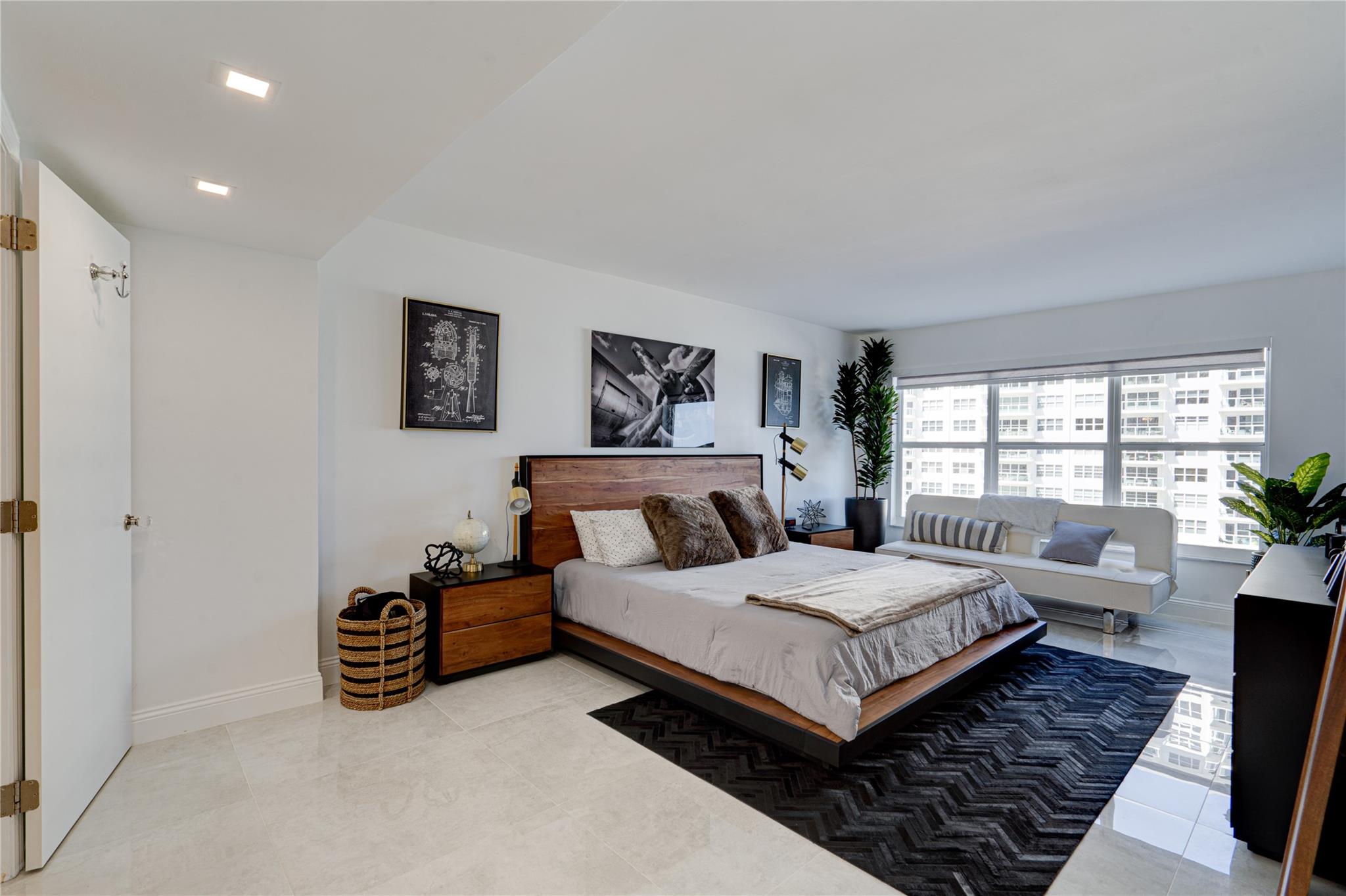 Playa Del Sol - Residential