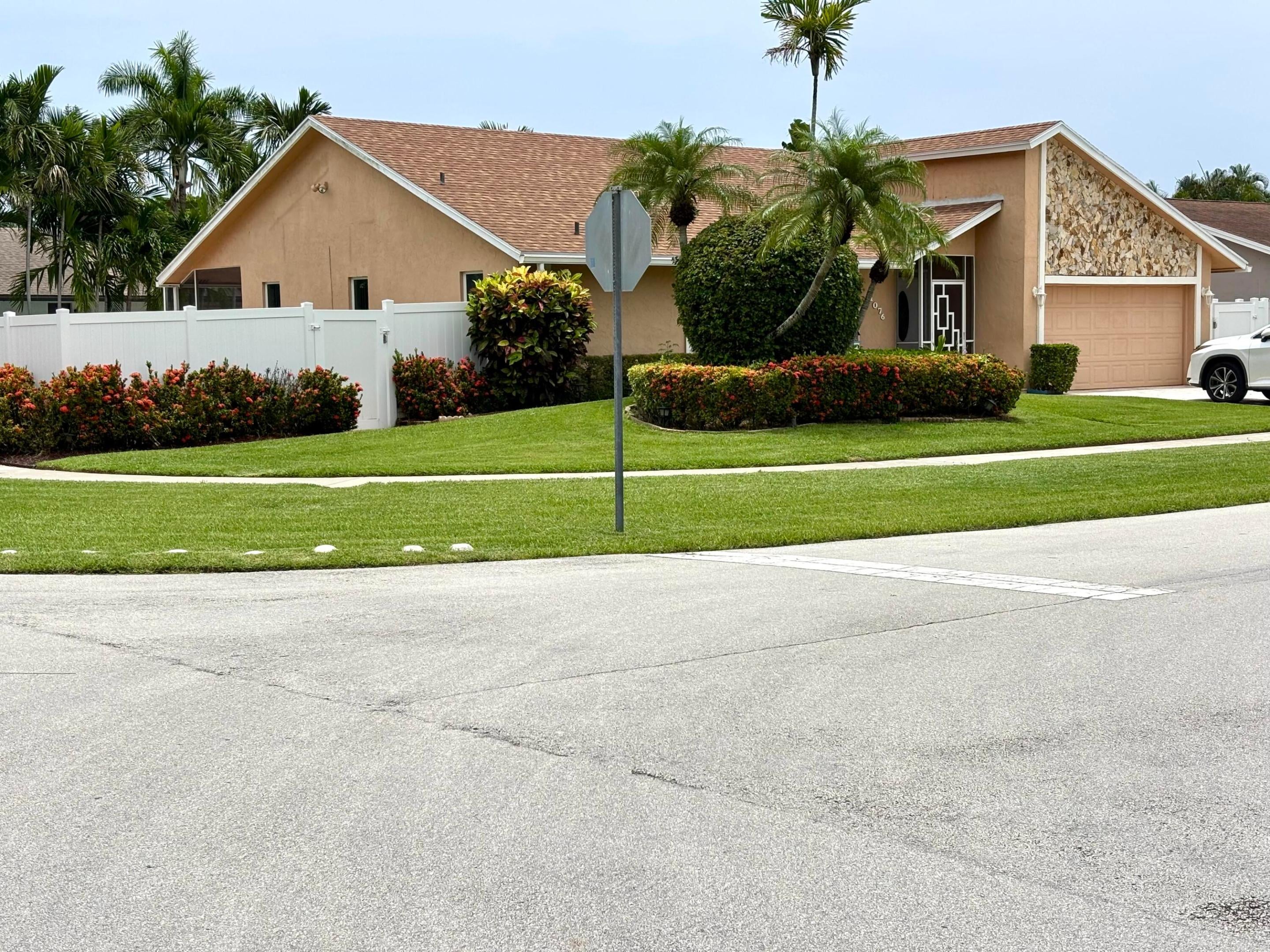 1076 SW 26th Terrace