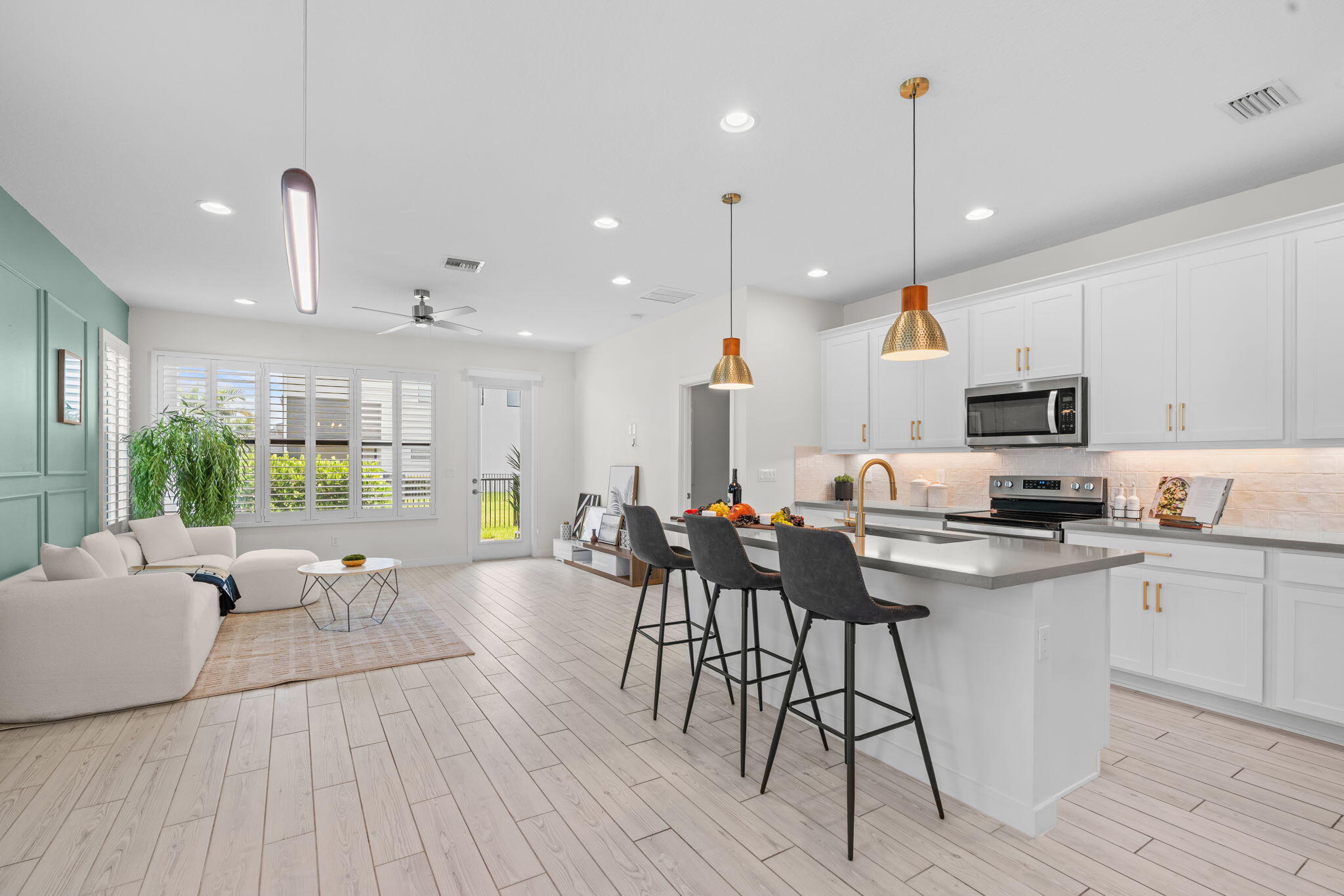 8781 CORVUS Drive