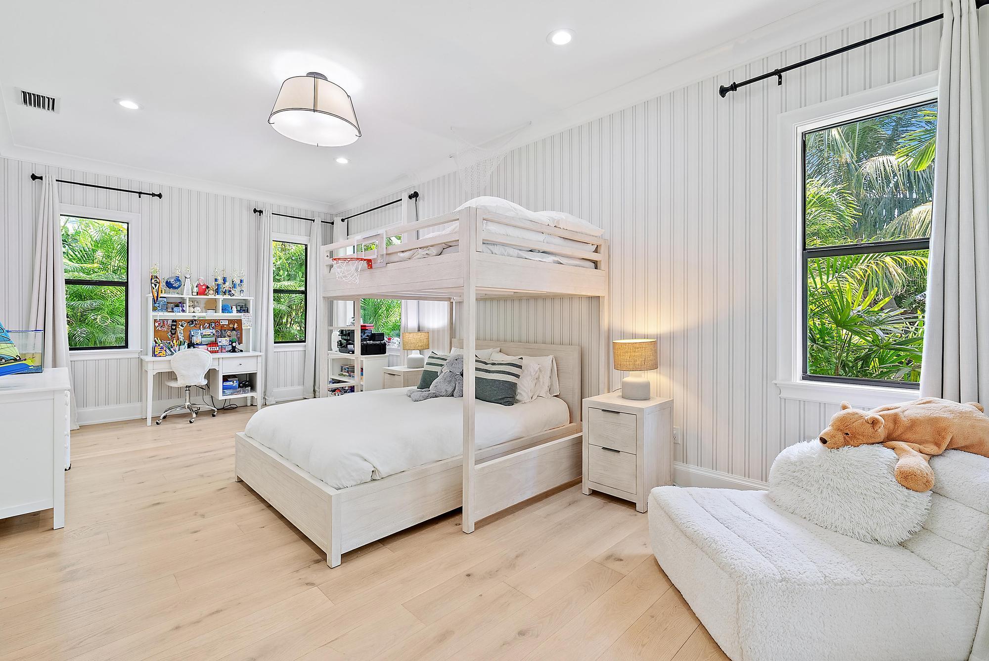 LITTLE RANCHES - Residential