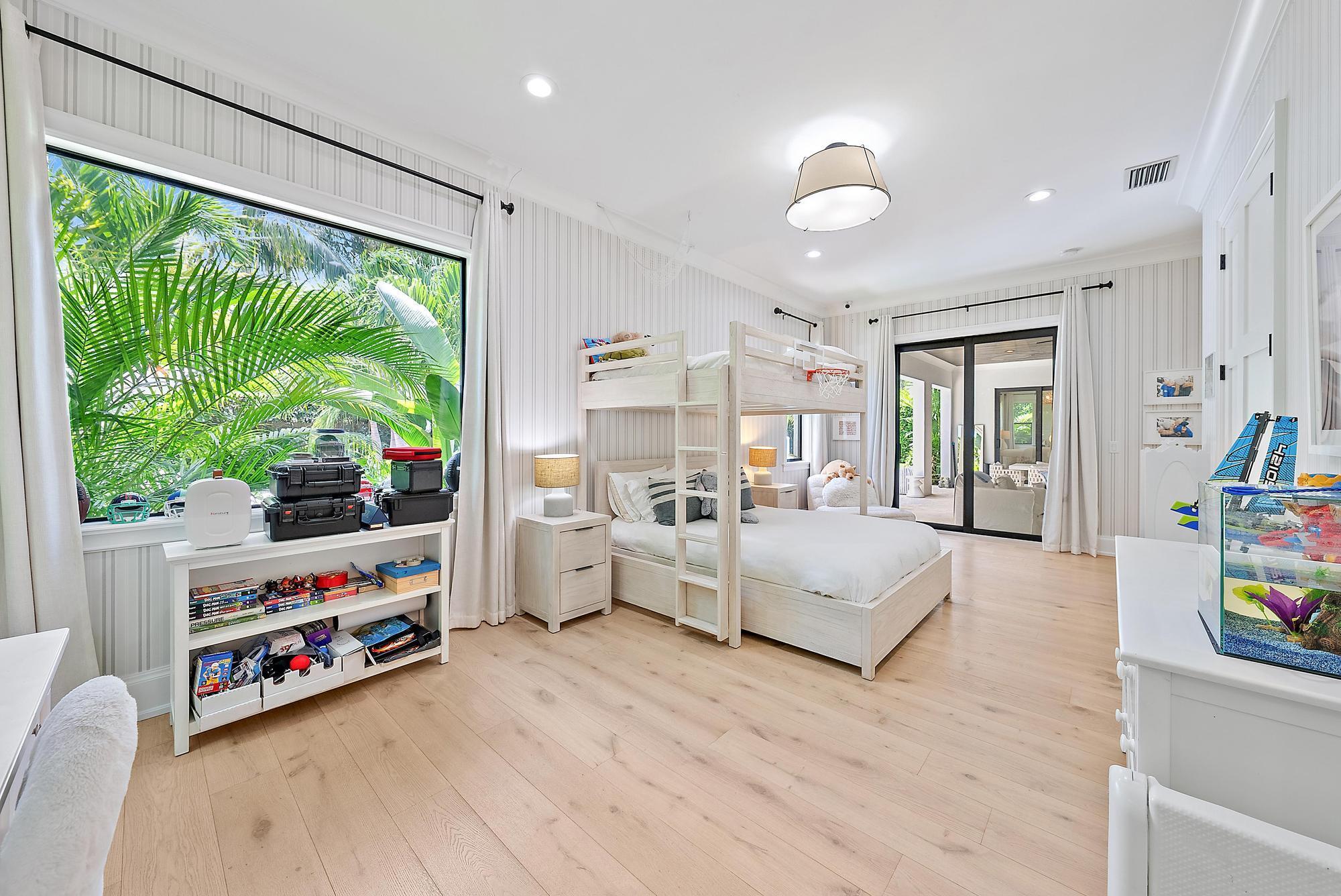 LITTLE RANCHES - Residential