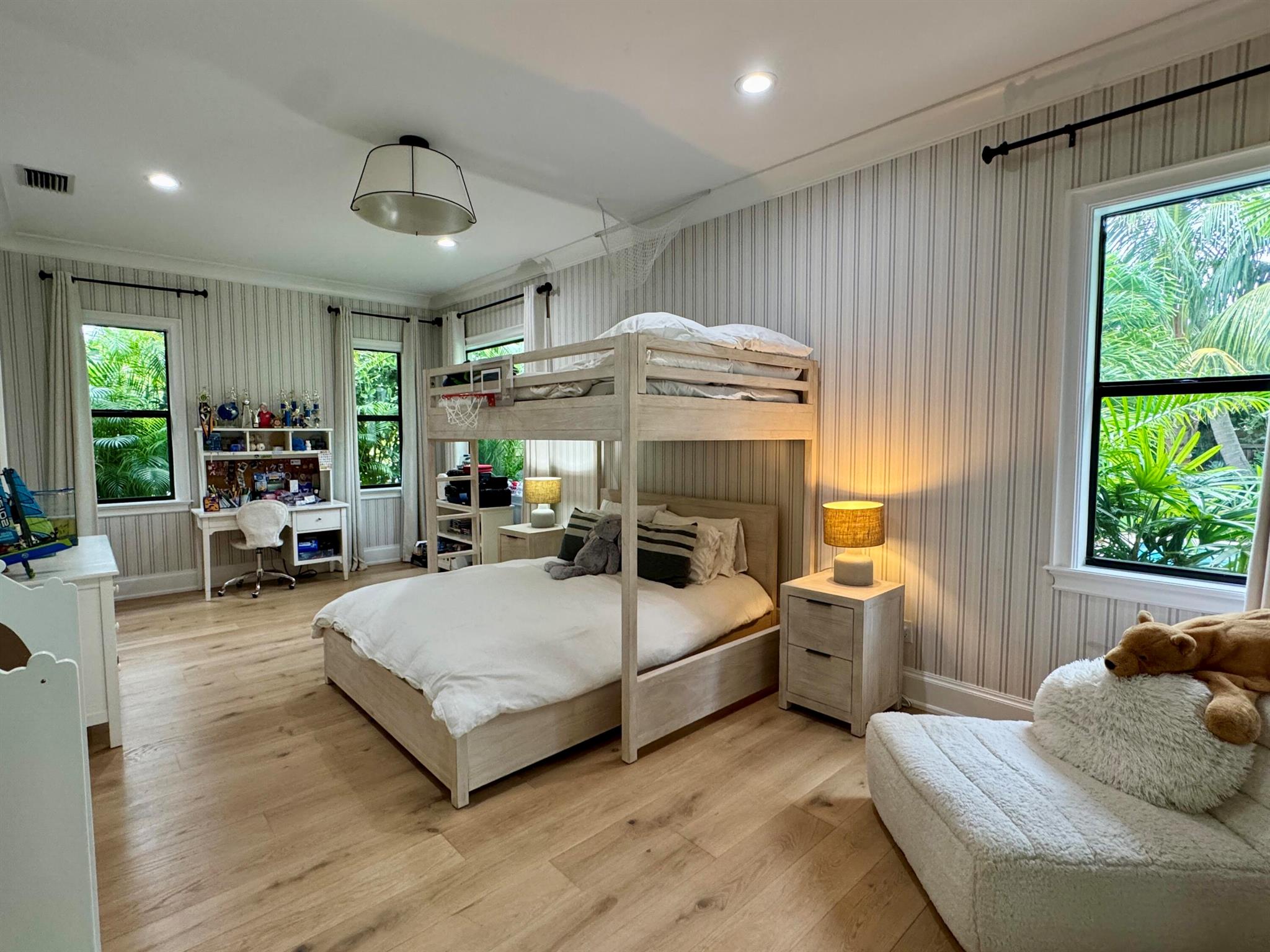 LITTLE RANCHES - Residential