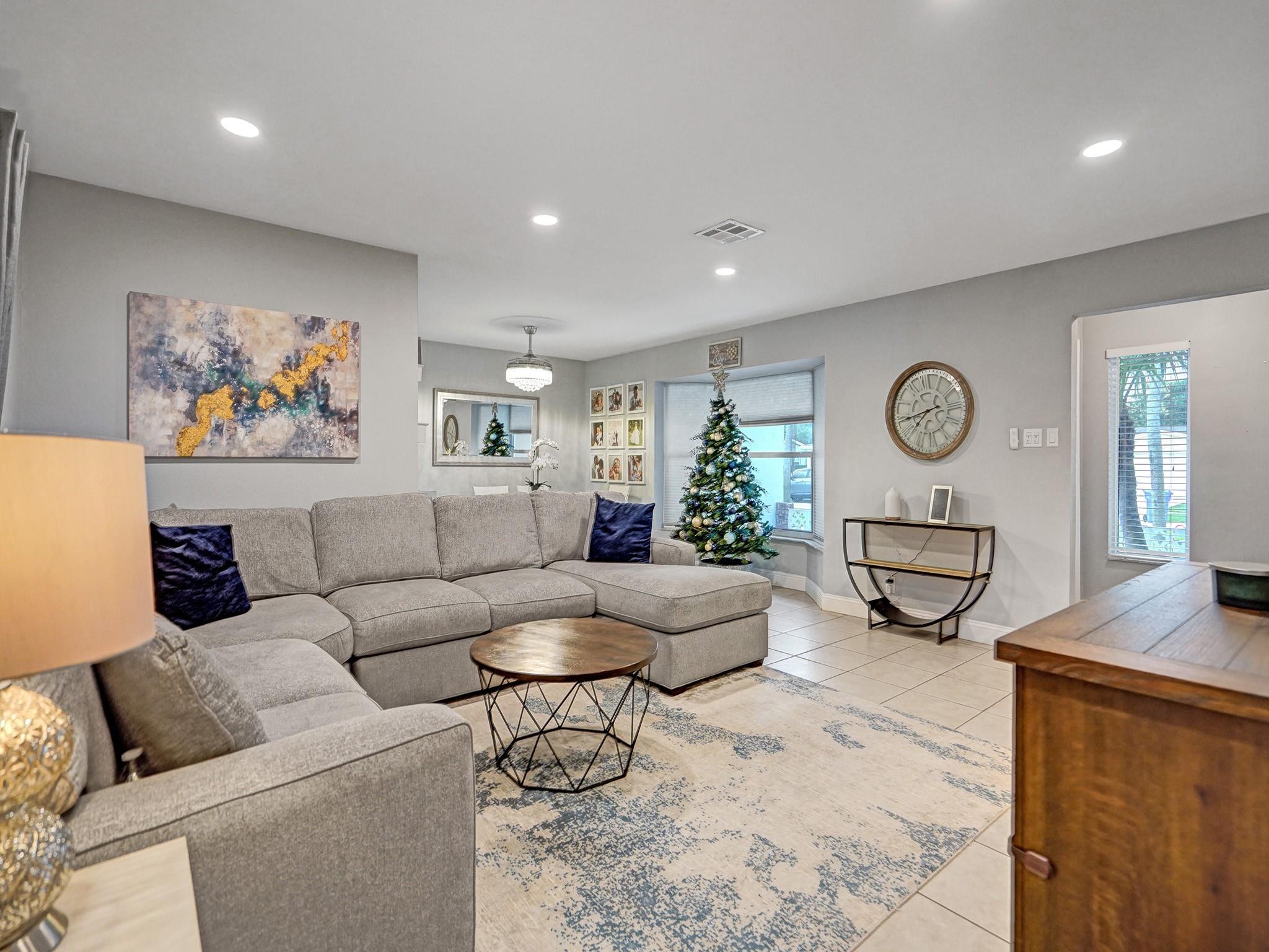 Oriole-Margate Sec 4 78-2 - Residential