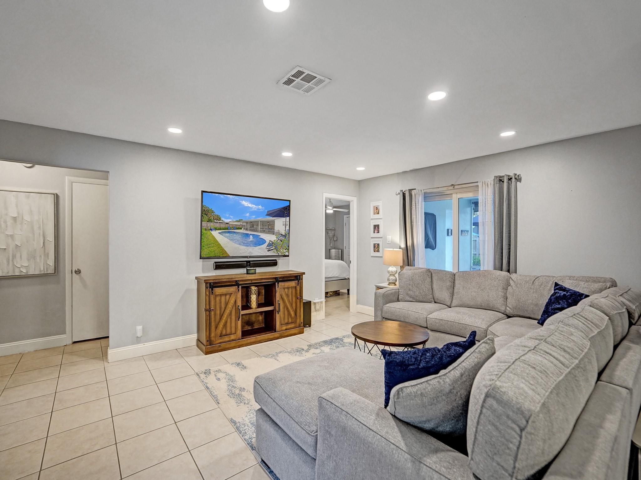 Oriole-Margate Sec 4 78-2 - Residential