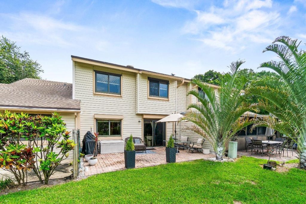 Photo of 2738 Casa Way, Delray Beach, FL 33445 (MLS # R11111097)