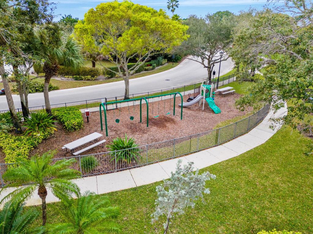 GARDENS HUNT CLUB - Residential