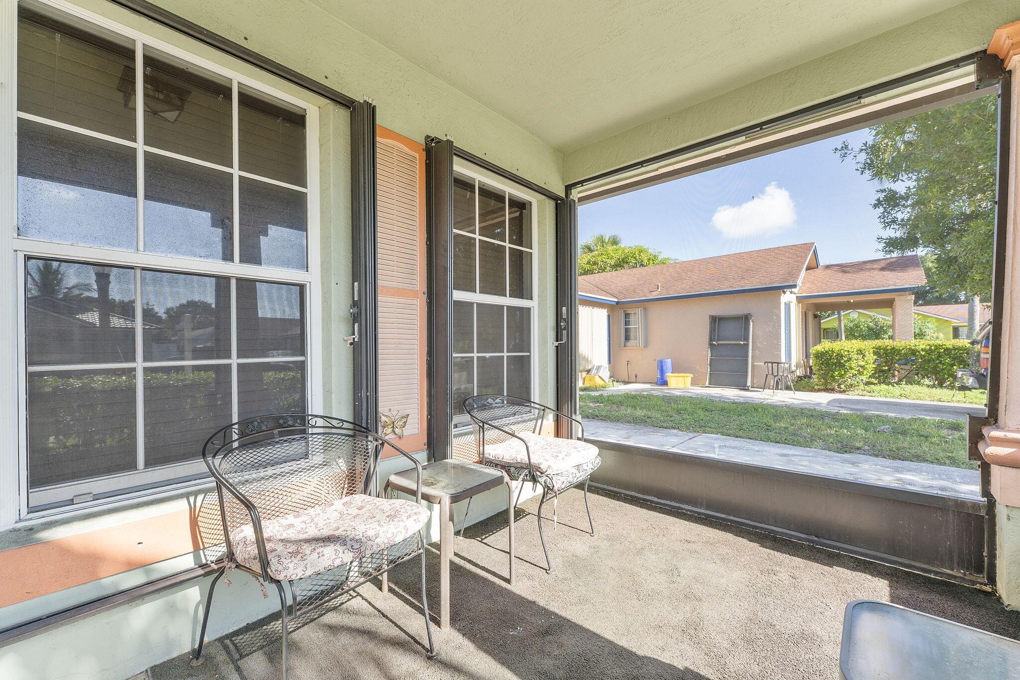 1135 Freshwater Lakes Drive
