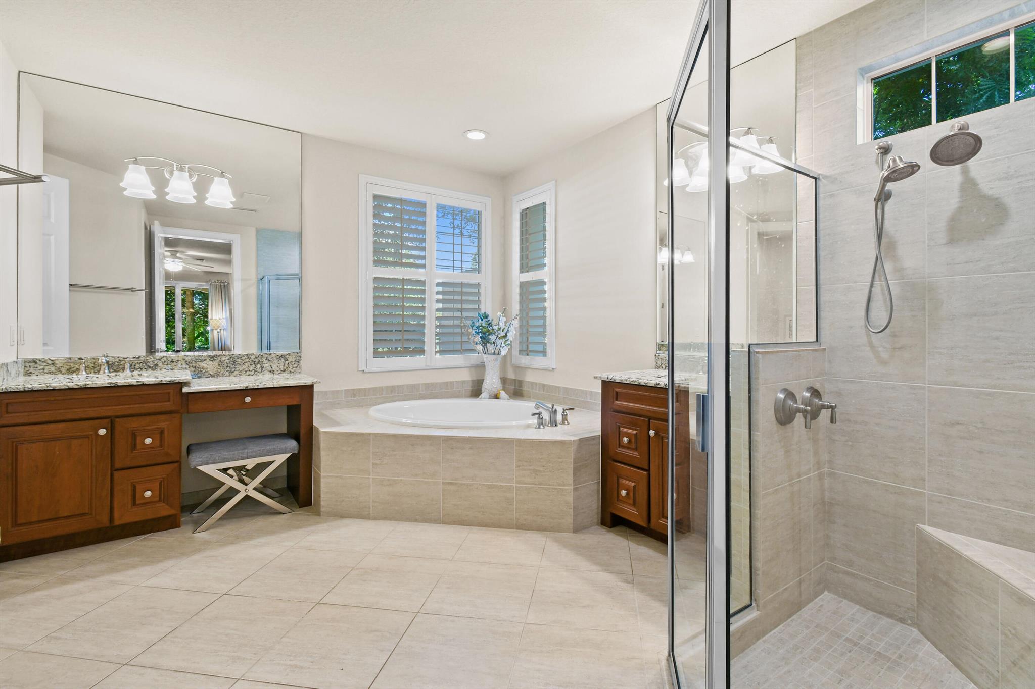 CARRIAGE HOMES AT FRENCHM - Residential