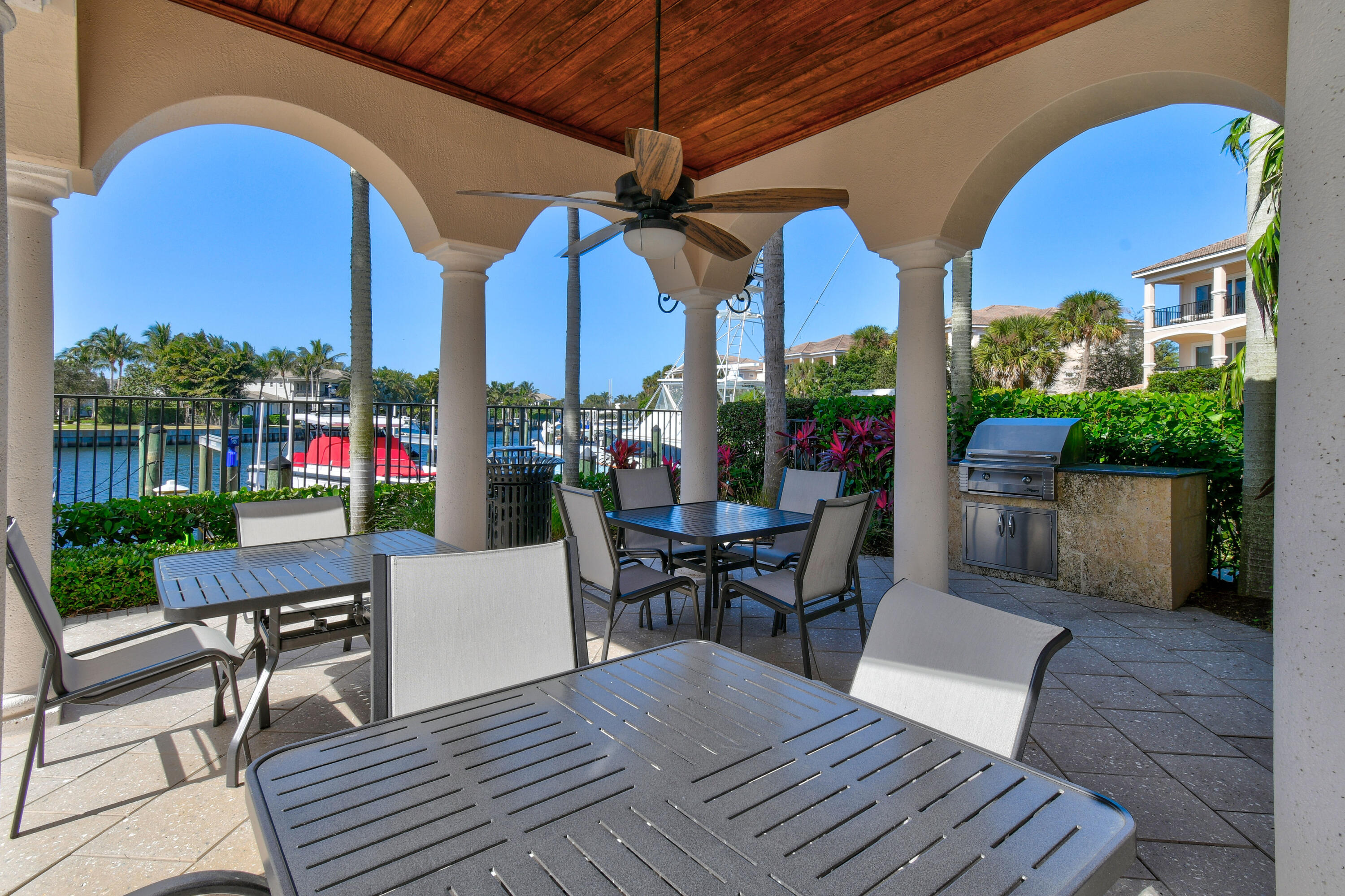 CARRIAGE HOMES AT FRENCHMANS HARBOR CONDO - Residential