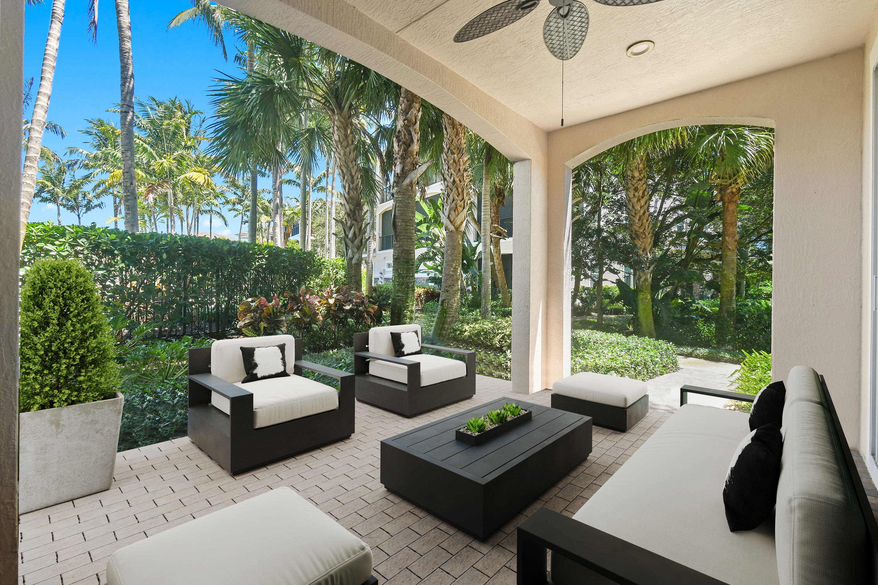 CARRIAGE HOMES AT FRENCHMANS HARBOR CONDO - Residential