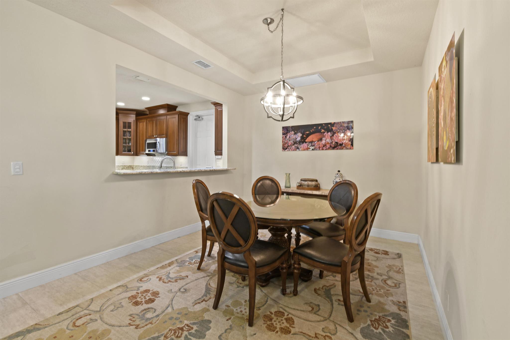 CARRIAGE HOMES AT FRENCHM - Residential