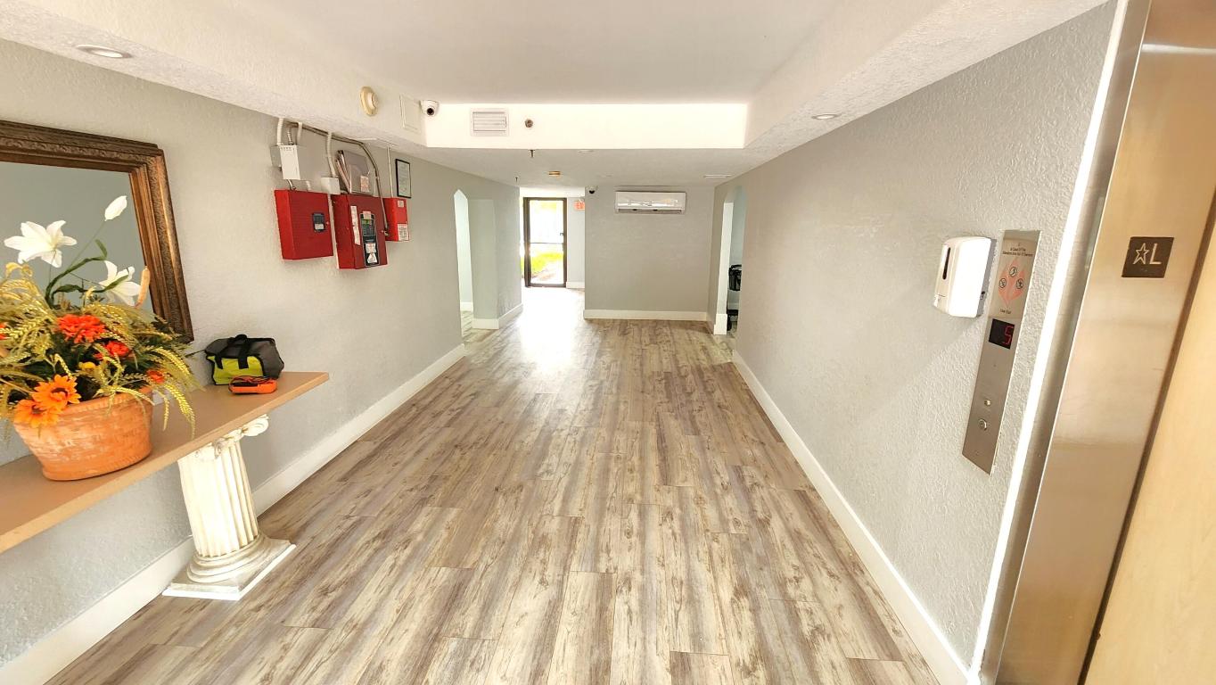 450 Egret Circle 9305, Delray Beach FL 33444