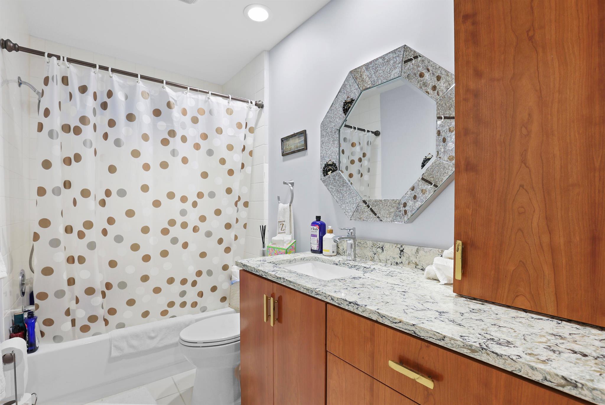 OAKS-SUNTERRACE 1 - Residential