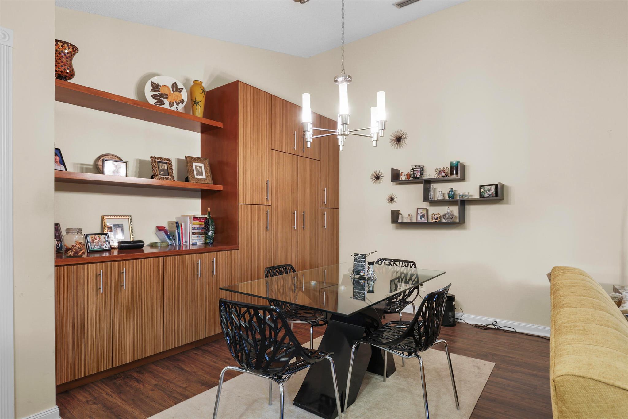 OAKS-SUNTERRACE 1 - Residential